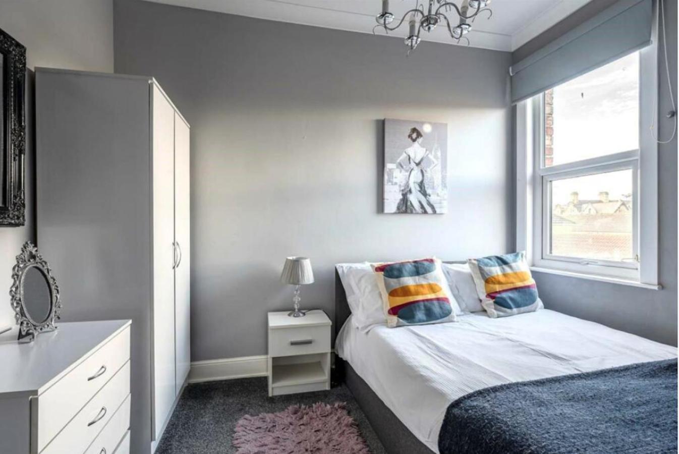 Entire 2-Bedroom House With Garden ヨーク エクステリア 写真